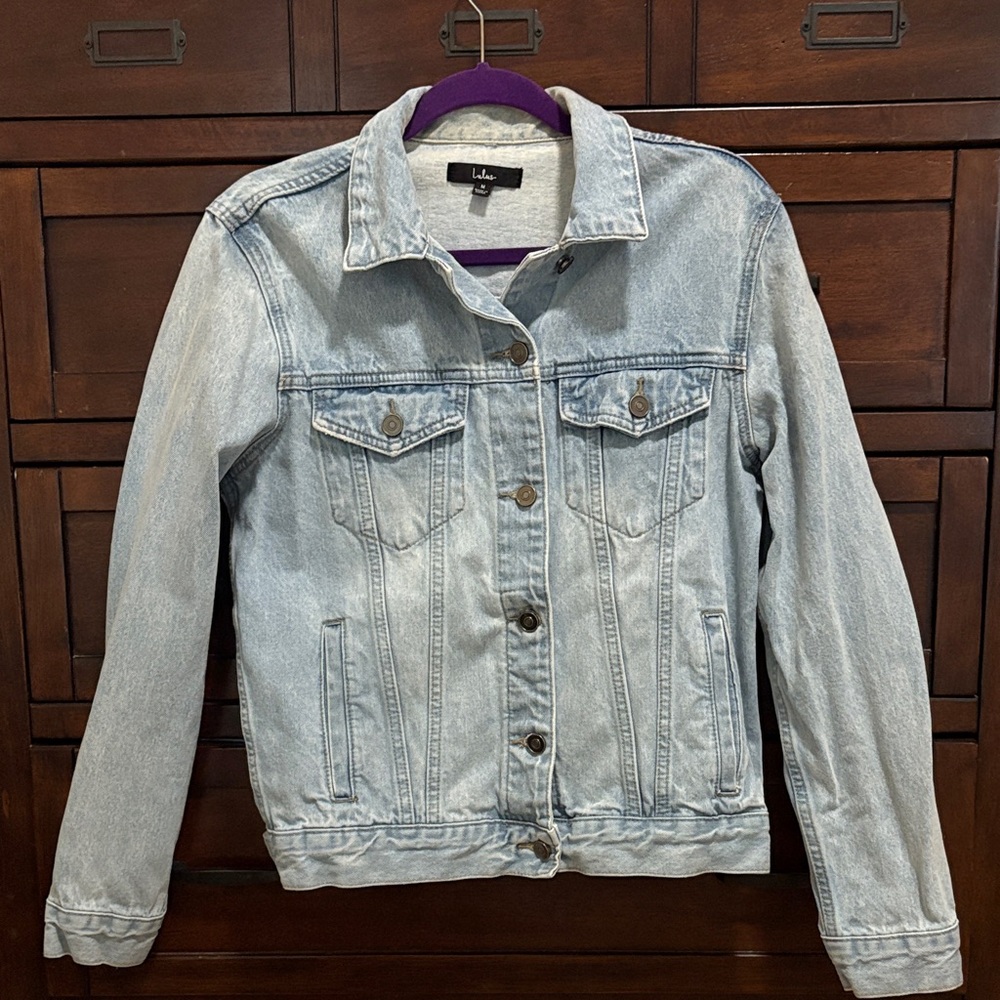 Lulu’s Women's Classic Light Blue Jean Jacket